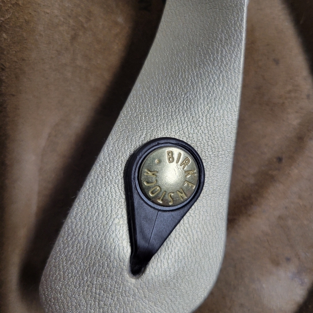 Birkenstock Gizeh Birko-flor Gold Sandals Size 37. - Picture 7 of 7